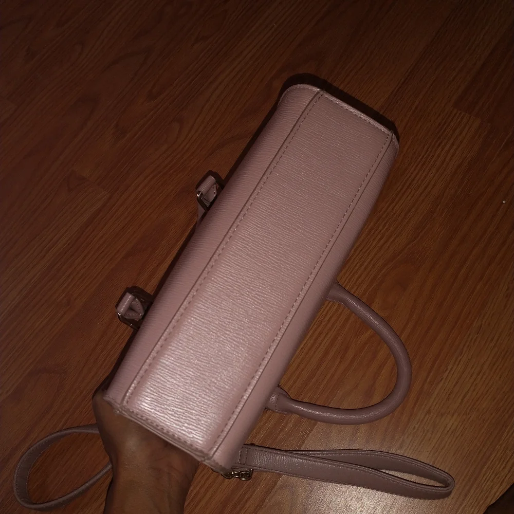 Women's nude BeBe crossbody/clutch purse with compartments - Picture 11 of 12